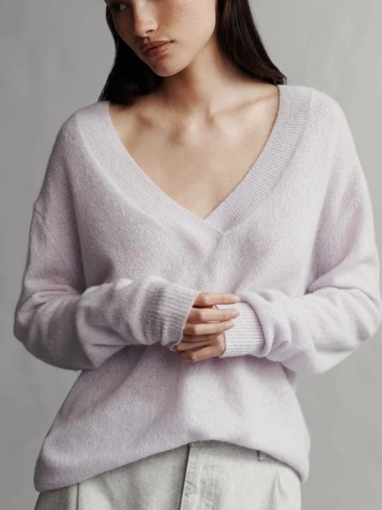 TWP Sweaters - TWP Beautiful Soft Lavender V- Neck Cashmere Sweater  Sz M NEW!! $524